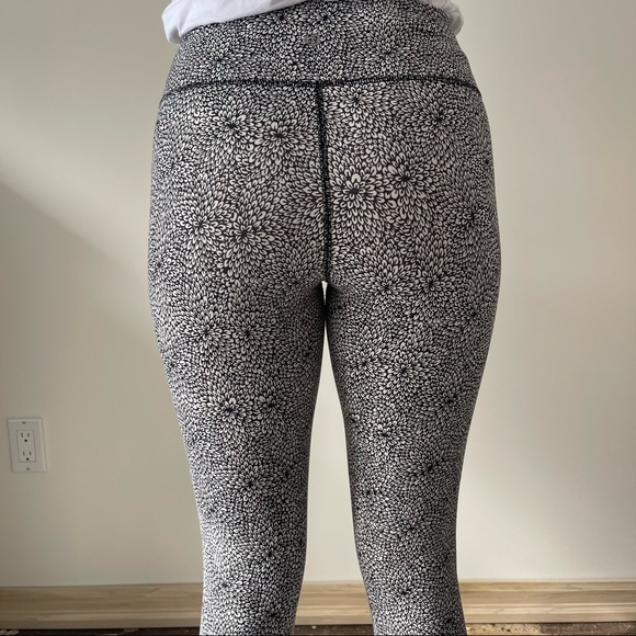 Lululemon Leggings - Picture 3 of 9